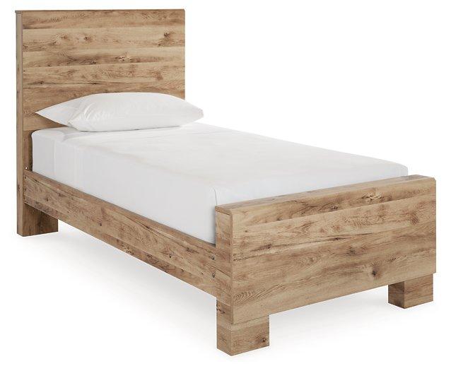 Hyanna Bed