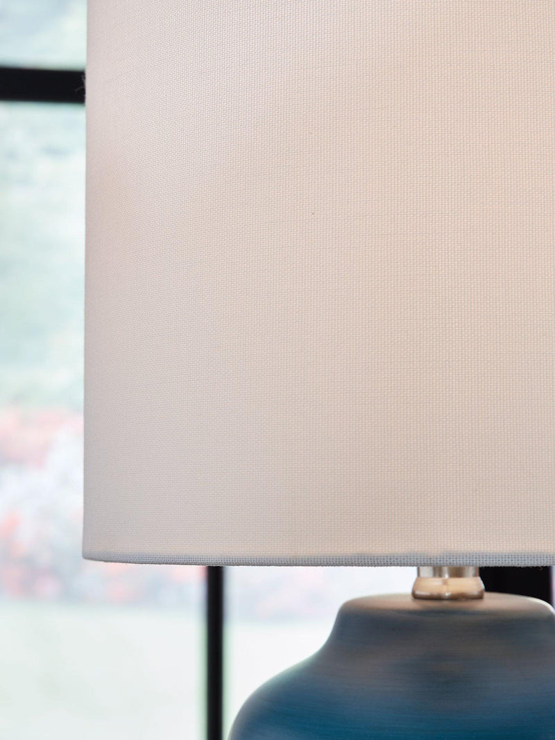 Gierburg Table Lamp