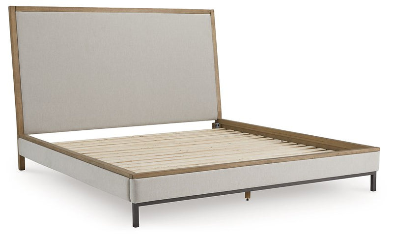 Tomtyn Upholstered Bed