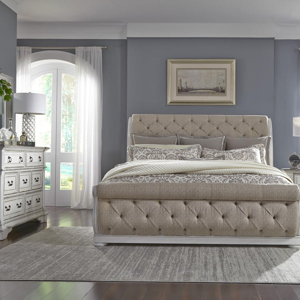 Abbey Park Queen Uph Sleigh Bed, Dresser & Mirror image